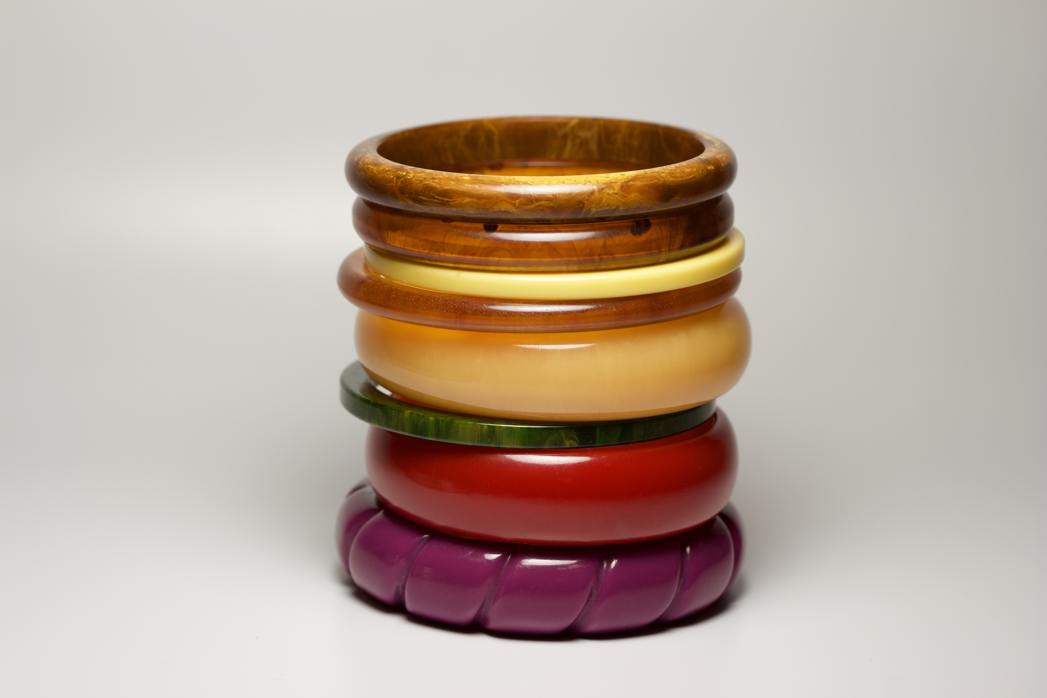 My bakelite bangle collection | Collectors Weekly | Bakelite bangles,  Bangles, Bakelite