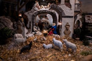 manger-inside-church-nativity-set